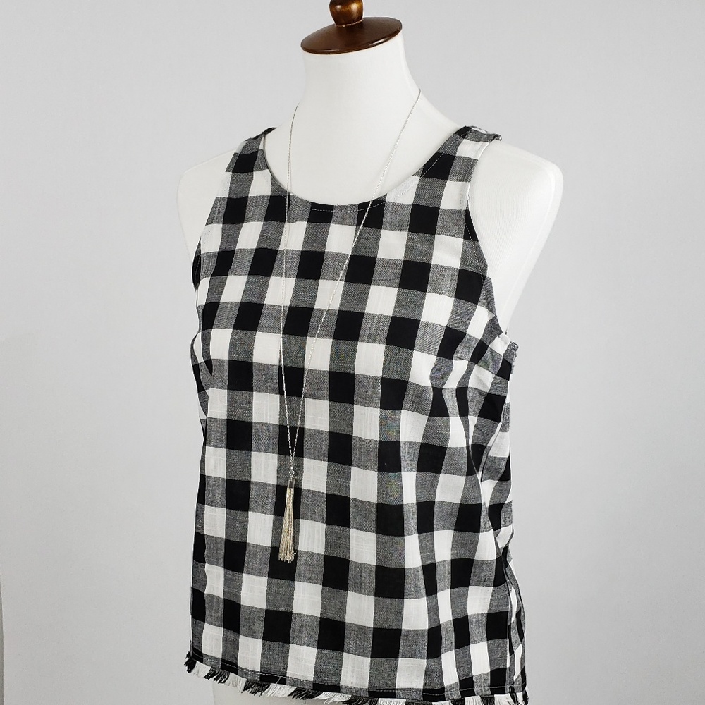 🆕️ Drew Black and White Sleeveless Plaid Top